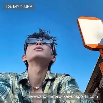 滑凤默