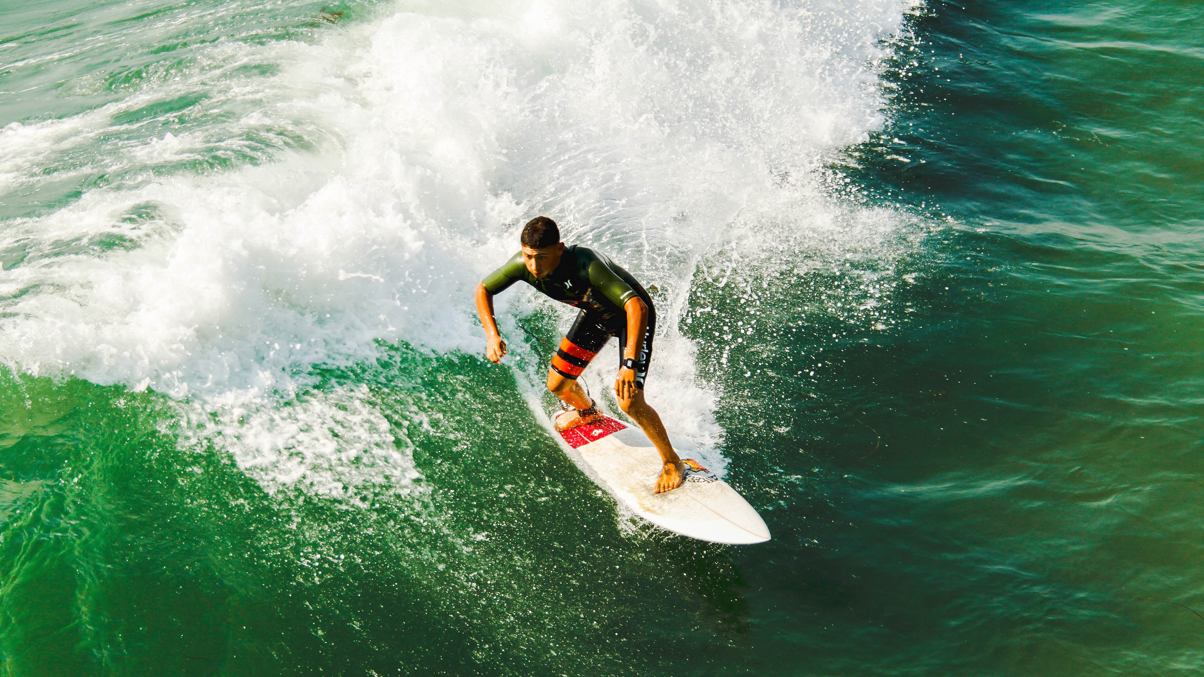 热刺后防犯错，英超卫冕冠军形势不容乐观，2020年英超热刺